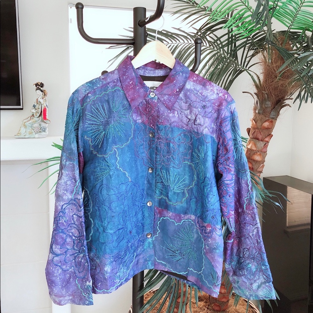 Unique Chico's silk w embroidery shirt